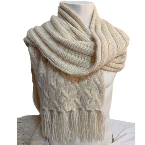 Banana Republic Italian Yarn Cable Knit Scarf 🇮🇹 - Alpaca & Merino - Picture 1 of 9